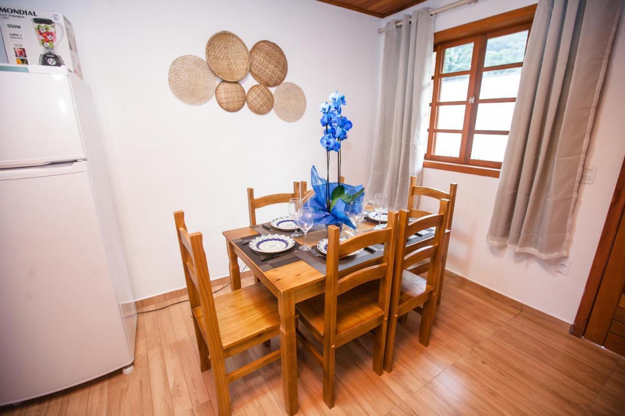 Estaleiro Com Charme - Ar, Churras E Pet Friendly Balneário Camboriú Εξωτερικό φωτογραφία